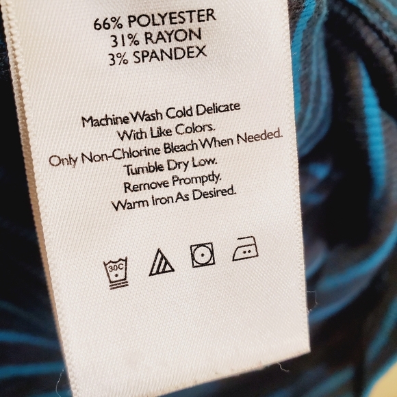 Eddie Bauer stripes V Neck Blue  sweater size L - Picture 6 of 7